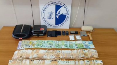 Εξαρθρώθηκε κύκλωμα διακίνησης κοκαΐνης στην Καλλιθέα και στο κέντρο της Αθήνας - Έκρυβαν τα λεφτά σε τοστιέρες