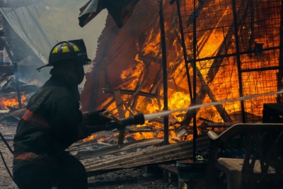 Μια τεράστια πυρκαγιά στις Φιλιππίνες κατέστρεψε πάνω από 1000 σπίτια