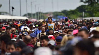 Μεξικό: Εκατοντάδες μετανάστες επιχείρησαν να διασχίσουν τα σύνορα των ΗΠΑ