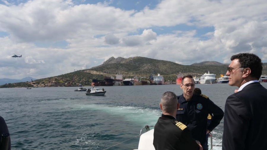 Άσκηση αντιμετώπισης περιστατικού θαλάσσιας ρύπανσης στην Ελευσίνα - Κικίλιας: Αξιολογούμε διαρκώς την επιχειρησιακή ετοιμότητα