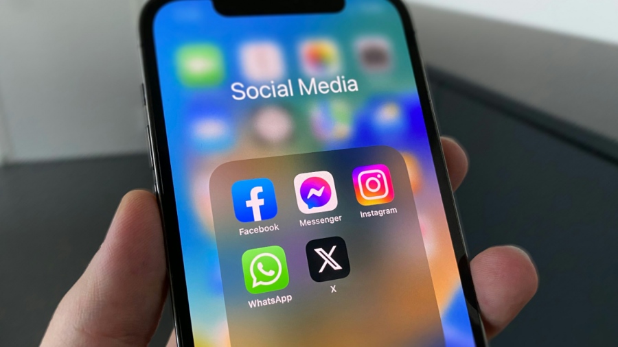 «Το τελευταίο κάστρο έπεσε» - Το Βέλγιο προχωρά σε απαγόρευση των κοινωνικών δικτύων για ανηλίκους