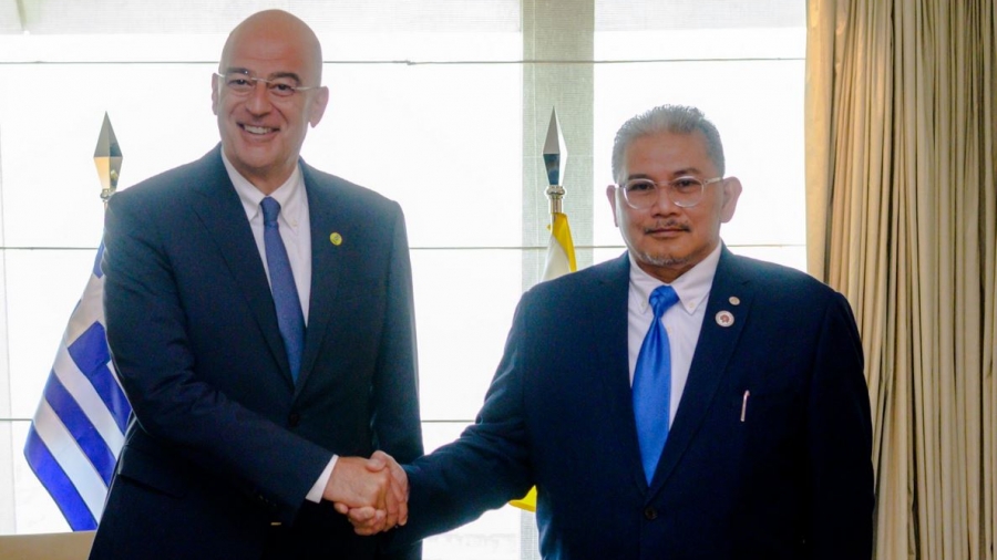 Επίσκεψη Δένδια στην Καμπότζη - Συνάντηση με Erywan Yusof, τι βρέθηκε στο επίκεντρο