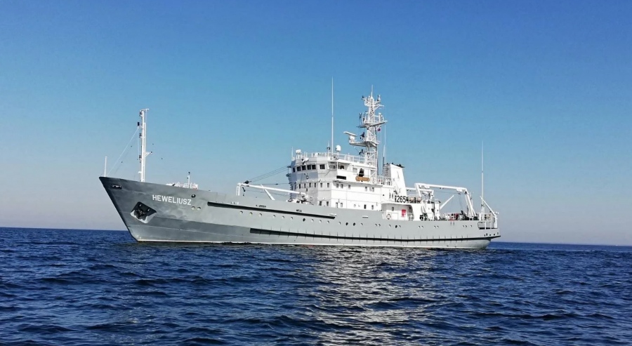 Φλερτάρουν με την κόλαση οι Πολωνοί – Θρίλερ στη Βαλτική: «Λύνουν» το Heweliusz για παρακολούθηση του «σκιώδους στόλου» της Ρωσίας