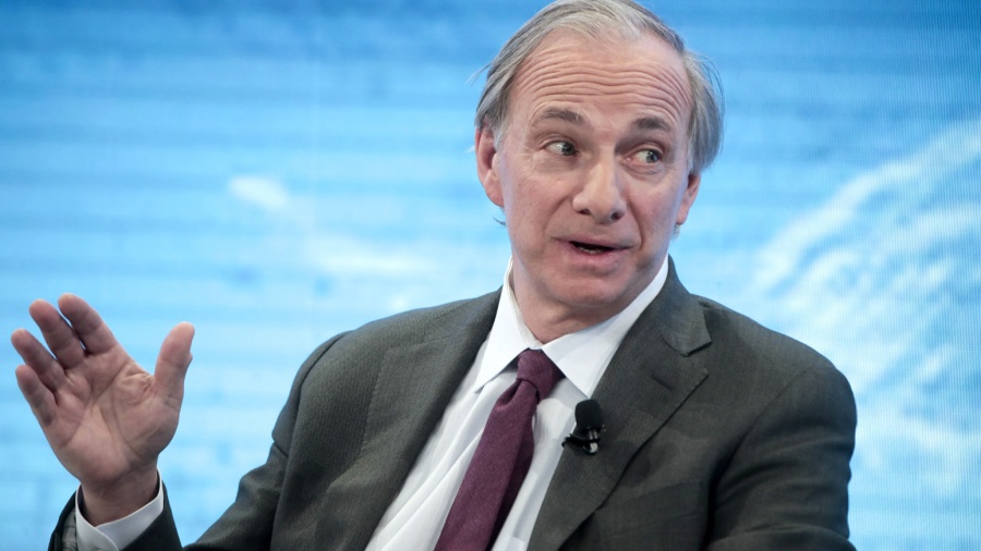 Dalio (Bridgewater): Είναι πολύ αργά για τις κεντρικές τράπεζες να ανατρέψουν την επιβράδυνση της παγκόσμιας οικονομίας