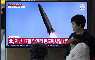 Η Βόρεια Κορέα εκτόξευσε δέκα βαλλιστικούς πυραύλους προς τη Θάλασσα της Ιαπωνίας