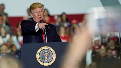 Νέες απειλές από Trump: Η ΕΕ δημιουργήθηκε για να «κλέβει» τις ΗΠΑ αλλά αυτό θα το σταματήσω - ΕΕ: Θα υπερασπιστούμε τον εαυτό μας