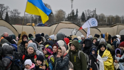 «Γυρίστε πίσω στη χώρα σας» - Βίαιος ξεσηκωμός στην Πολωνία κατά των Ουκρανών προσφύγων
