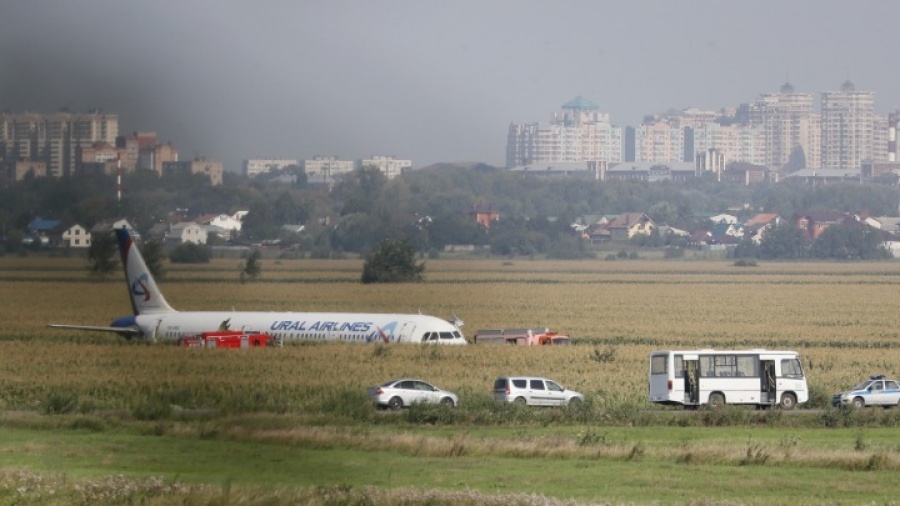 Μόσχα: Tραυματίστηκαν 23 άτομα σε αναγκαστική προσγείωση αεροσκάφους