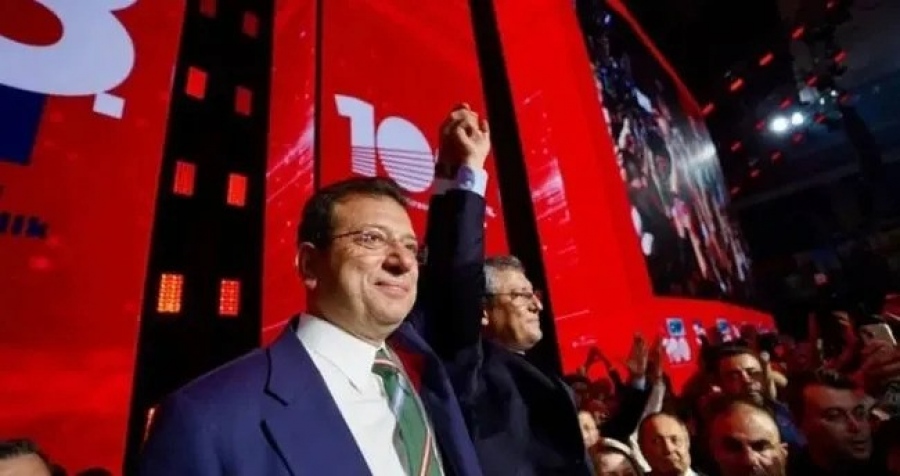 Χάος και ξύλο στην τουρκική αντιπολίτευση - Αναβλήθηκε η δίκη για την ακύρωση των συνεδρίων του CHP