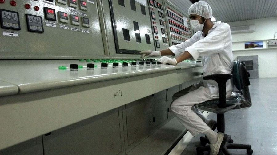 Το Bloomberg «βγάζει» φωτογραφίες από δορυφόρο για το Isfahan - Ανέγγιχτοι οι πυρηνικοί αντιδραστήρες - To χτύπημα ΗΠΑ σε Ιράν