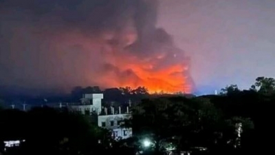 Μπανγκλαντές: Πυρκαγιά σε εγκατάσταση αποθήκευσης εμπορευματοκιβωτίων - Στους 22 οι νεκροί