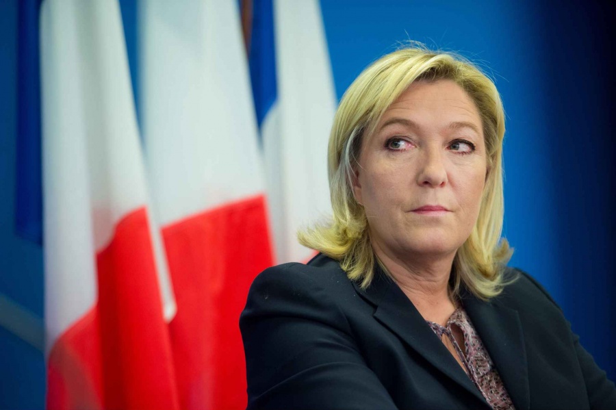 Πραξικόπημα στην Ιταλία καταγγέλλει η Marine Le Pen