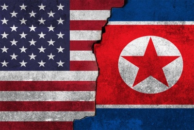 Κίνα: ΗΠΑ και Β. Κορέα να επαναρχίσουν το διάλογο, να βρεθούν στη μέση του δρόμου