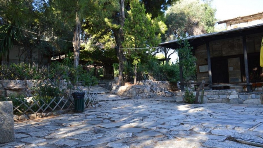 Στον Δήμο Αθηναίων παραχωρείται από την ΕΤΑΔ το ιστορικό «Αναπαυτήριο» του Πικιώνη στον Λόφο του Φιλοπάππου