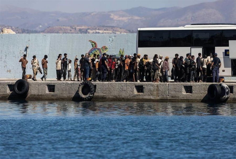Βουλιάζει το Ηράκλειο Κρήτης - Νέα άφιξη μεταναστών στη Μεσαρά, αποτυχία η πολιτική Πλεύρη