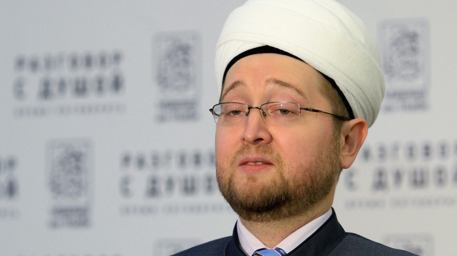 Σάλος στη Ρωσία με τα φυλλάδια υπέρ της πολυγαμίας - Απολογούμενος ο μουφτής της Μόσχας αλλά... διαψεύδει