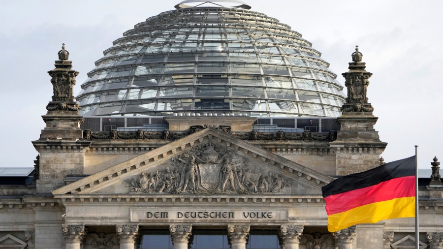 Το Βερολίνο κλείνει τέσσερα από τα πέντε ρωσικά προξενεία