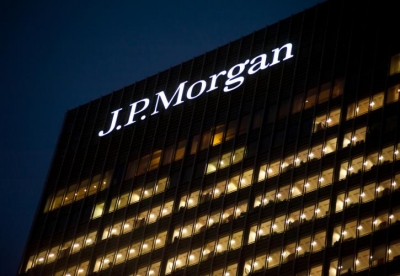 ΗΠΑ - JPMorgan: Υποχρεωτική η χρήση μάσκας για εμβολιασμένους και μη