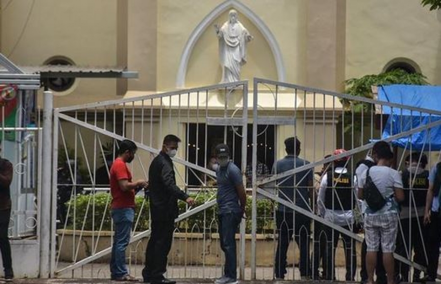 Ινδονησία: Βομβιστική επίθεση αυτοκτονίας έξω από εκκλησία, με 14 τραυματίες - Υποψίες για δυο δράστες