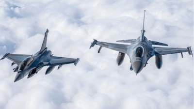 Τρόμος στον ουκρανικό αέρα: Τα γαλλικά Rafale συστημένα στην «κρεατομηχανή» των ρωσικών Su-57 – Στρατηγική αυτοκτονία του Macron