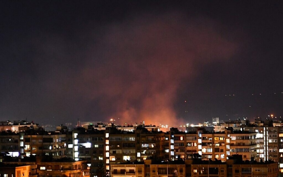 Οι ισραηλινοί βομβάρδισαν στρατιωτικές εγκαταστάσεις στη νότια Συρία – Προκλήθηκαν ζημιές