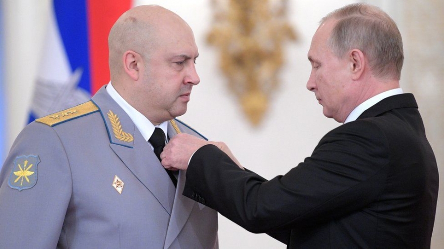 O Putin απένειμε στον στρατηγό «Αρμαγεδδώνα» το παράσημο του Αγίου Γεωργίου III τάξεως