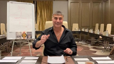 Σφίγγει η «θηλιά Peker» στο λαιμό του Erdogan με νέες «αποκαλύψεις» για μαύρο χρήμα στο πορτ-παγκάζ