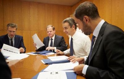 Μητσοτάκης: Απόλυτη προτεραιότητα η βελτίωση των αστικών συγκοινωνιών σε Αθήνα, Θεσσαλονίκη – Σύσκεψη στο υπ. Υποδομών