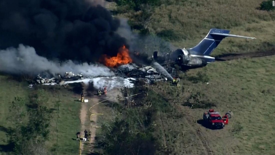 ΗΠΑ: Αεροσκάφος με 21 επιβαίνοντες κατέπεσε στο Τέξας - Όλοι σώθηκαν
