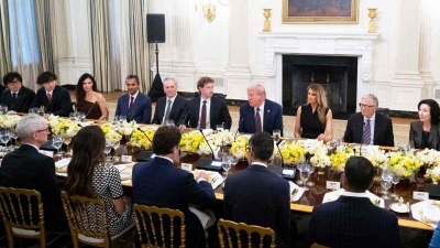 «Σουρεάλ» δείπνο στον Λευκό Οίκο - Ο Trump στο ίδιο τραπέζι με την τεχνολογική ελίτ - Τα αναμνηστικά και η μουσική λίστα