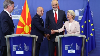 H Κομισιόν εκβιάζει τα Δυτικά Βαλκάνια - «Κόψτε δεσμούς με το MAGA για να μπείτε στην ΕΕ»