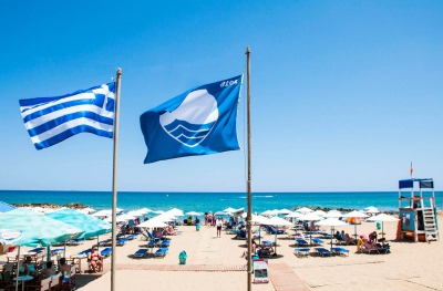 Δεύτερη παγκοσμίως η Ελλάδα σε Γαλάζιες Σημαίες και το 2024 – Πρώτος ο Νομός Χαλκιδικής