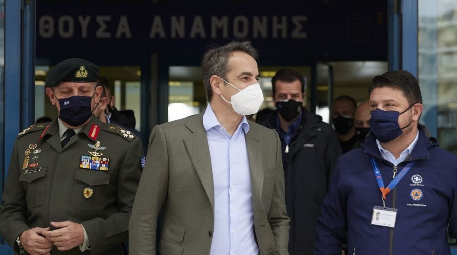 Ο πρωθυπουργός ευχαρίστησε τις Ένοπλες Δυνάμεις για την εμβολιαστική εκστρατεία