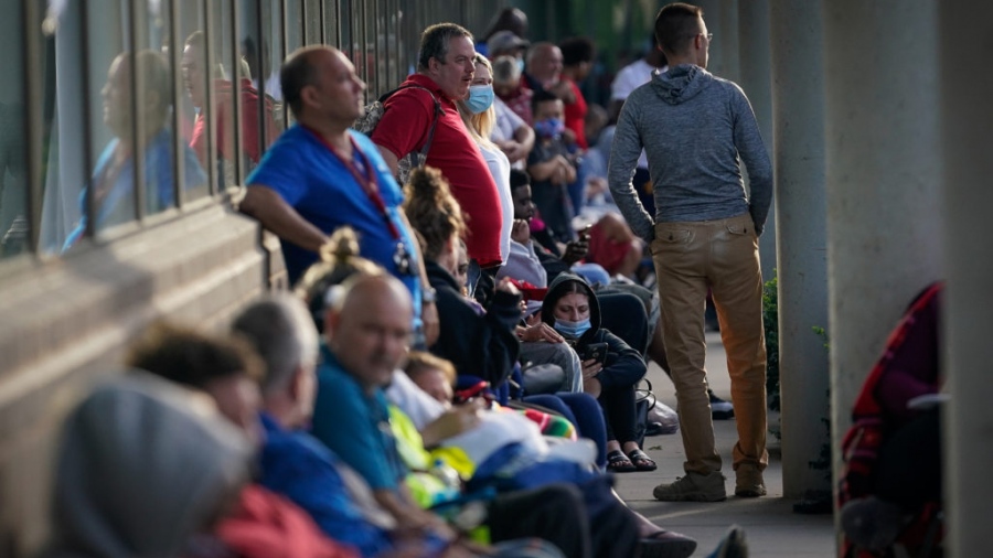 ΗΠΑ - Μείωση κατά 10.000 στις αιτήσεις για επιδόματα ανεργίας