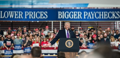 Με υπογραφή Trump - Διευκολύνεται η πρόσβαση σε προσιτά στεγαστικά δάνεια, διάταγμα υπέρ των νέων Αμερικανών