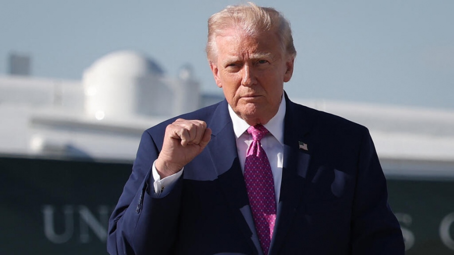 Trump: Δεν βιάζομαι να διαπραγματευτώ με το Ιράν, καταστρέψαμε 20 ιρανικά σκάφη – Ιράν: Είσαι τρελός και ψεύτης