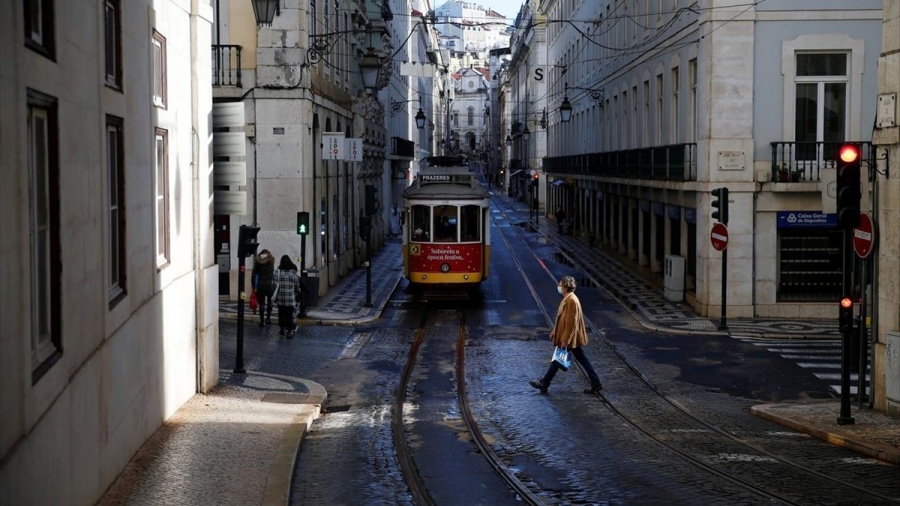 Η χώρα... πρότυπο, Πορτογαλία, επαναφέρει περιορισμούς - Γιατί δεν νίκησε τον κορωνοϊό παρά το 86% των εμβολιασμένων
