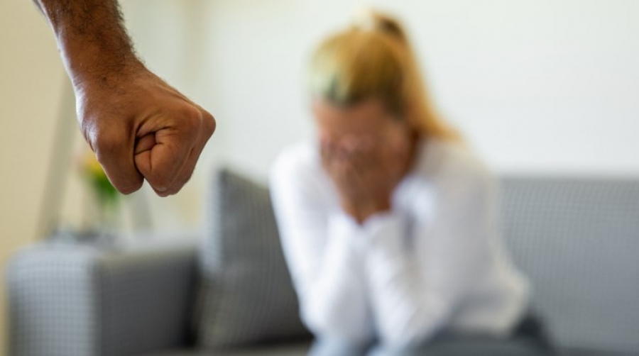 Τον Μάιο έγιναν 1.000 συλλήψεις για ενδοοικογενειακή βία