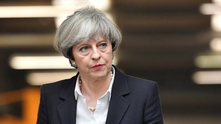 Βρετανία: Η Theresa May αύξησε τους μισθούς των δημοσίων υπαλλήλων, λίγο πριν αποχωρήσει