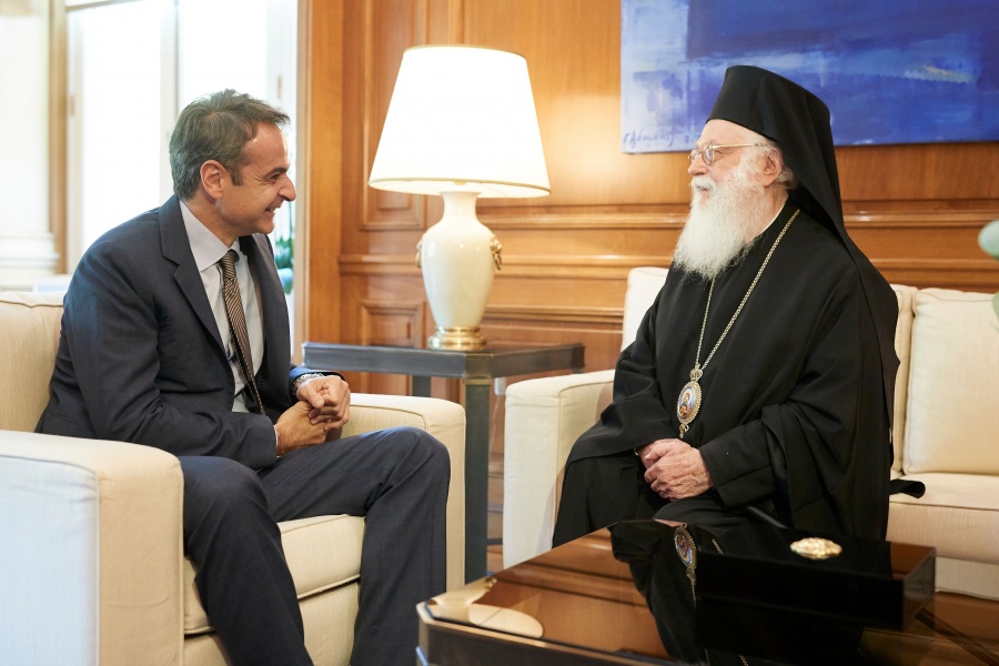Με τον Αρχιεπίσκοπο Αλβανίας Αναστάσιο συναντήθηκε ο Κυρ. Μητσοτάκης