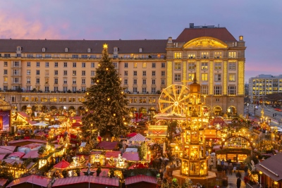Φώτα, παρά την οικονομία: Πώς προετοιμάζεται η Ευρώπη για τα Χριστούγεννα