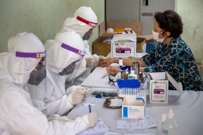 Βιετνάμ: Πιο μεταδοτικό το νέο στέλεχος κορονοϊού – Ένας άνθρωπος μολύνει έξι