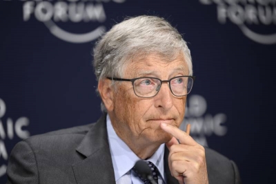 Bill Gates: Συνεργασία με Pfizer, Bourla για την ανάπτυξη νέων εμβολίων - Έρχονται άλλες πανδημίες, χρειάζεται χρηματοδότηση