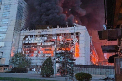 Ο θερμοηλεκτρικός σταθμός Trypilska κοντά στο Κίεβο κάηκε ολοσχερώς (βίντεο)