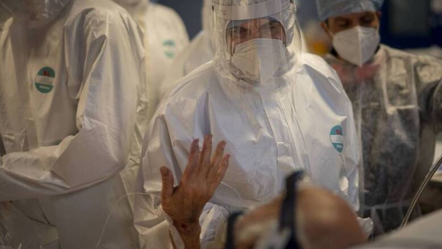 Συναγερμός στην Αφρική - Νέο στέλεχος κορωνοϊού που περιλαμβάνει 34 μεταλλάξεις