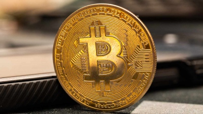 Η αρνητική στροφή του Bitcoin - Η χειρότερη εβδομάδα από τον Μάρτιο, χάνει 300 δισ. δολ. σε αξία