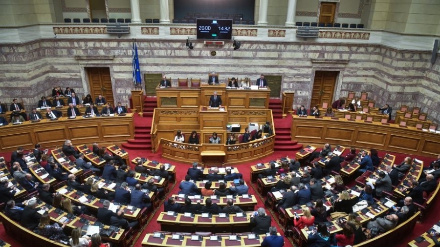 Ψηφίστηκε ο κρατικός προϋπολογισμός 2022  με 158 υπέρ - Σκληρή κόντρα Μητσοτάκη και Τσίπρα για πανδημία και οικονομία