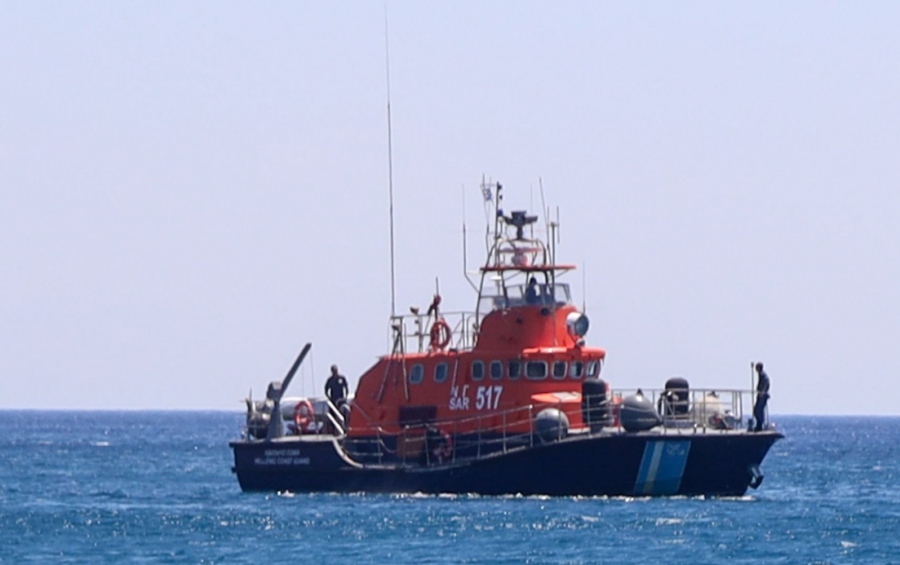 Σε απόγνωση το Λιμενικό στην Κρήτη από το κύμα αφίξεων μεταναστών που πνίγει το νησί