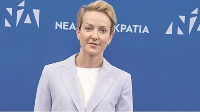 Σδούκου κατά Αποστολάκη: Ξεπέρασε κάθε φαντασία,  θύμισε τις εποχές των ...γερμανοτσολιάδων και της πιο ακραίας τοξικότητας