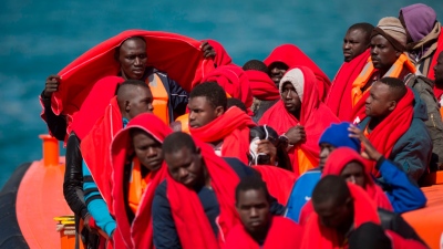 Σάλος και οργή στην Ισπανία - Ο γιος του Soros συγχαίρει τον Sánchez για τη νομιμοποίηση 500.000 μεταναστών